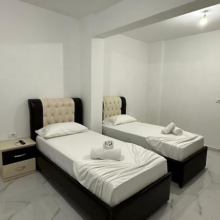 Kreshnik Apartments Ксамил Екстериор снимка
